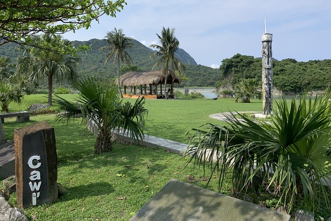 5-Day Round Taiwan Charter Car Tour - Day 1: Taipei to Sun Moon Lake, with temples that earn their photos