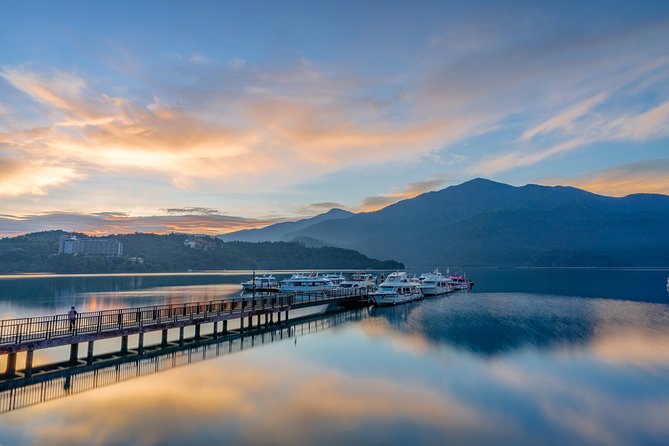 5-Day Round Taiwan Charter Car Tour - Day 2: Fo Guang Shan and Kaohsiung’s pier art scene
