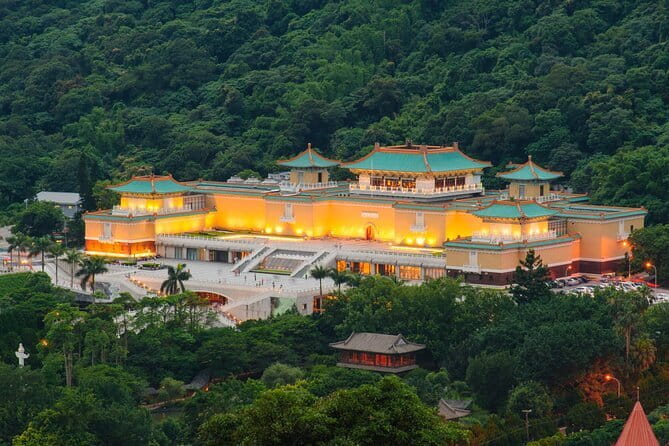6 Hours Private Charter from Taipei in Shifen and Jiufen - What to budget for and how to plan your day well