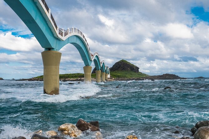 8-Day Around Taiwan Private Tour - Kaohsiung to Pingtung cocoa, then the Pacific ride to Taitung