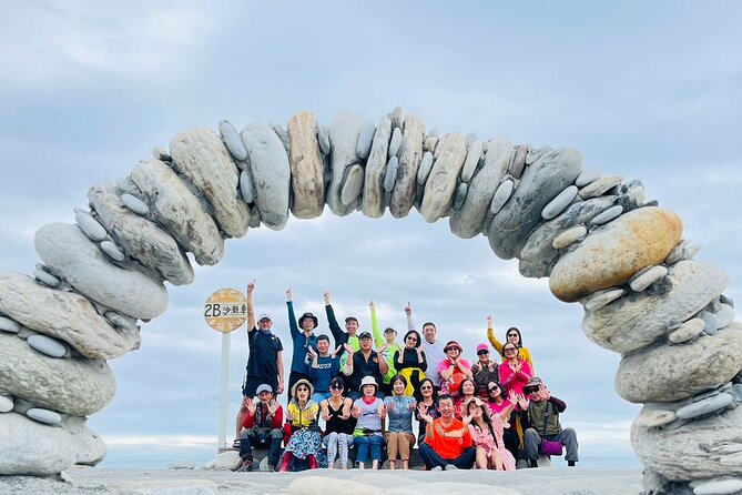 8 Day Private Tour Around Taiwan - Northern coast Day 2: Yehliu rock shapes, Jiufen lantern streets, and Shifen sky lanterns