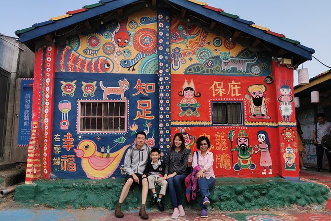 Charlie's Chartered-Private Tour Guide - Classic Taipei Day Options: Palace Museum, Yangmingshan, and 101