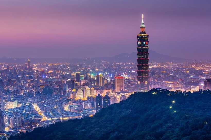 From Taipei: Best of Taiwan 9-Day Trip with Accommodation - East Coast Geology Day: Xiaoyeliu, Sanxiantai, Shitiping, and Fanshuliao