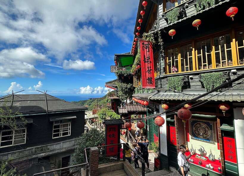 From Taipei: Jiufen & Shifen The Taiwan Charm Day Tour - Shifen Old Street and sky lantern wishes above the hills