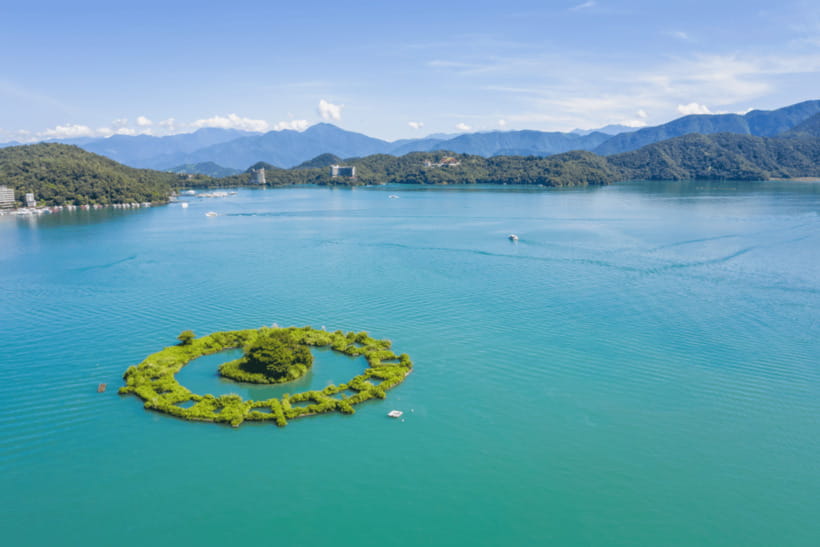 From Taipei: Nantou and Sun Moon Lake View Day Tour - Optional bike loop and a cable car add-on idea