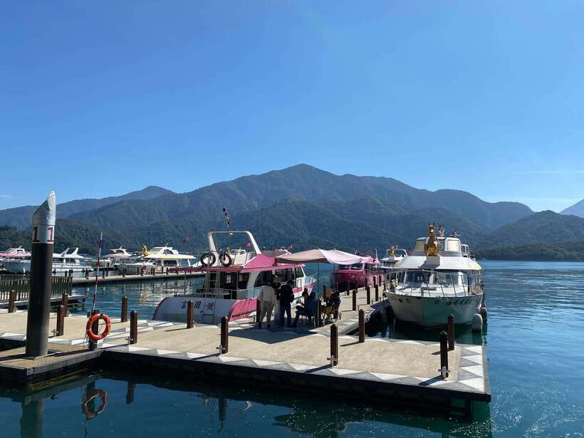 From Taipei: Nantou and Sun Moon Lake View Day Tour - Getting out of Taipei: transportation that saves your brain