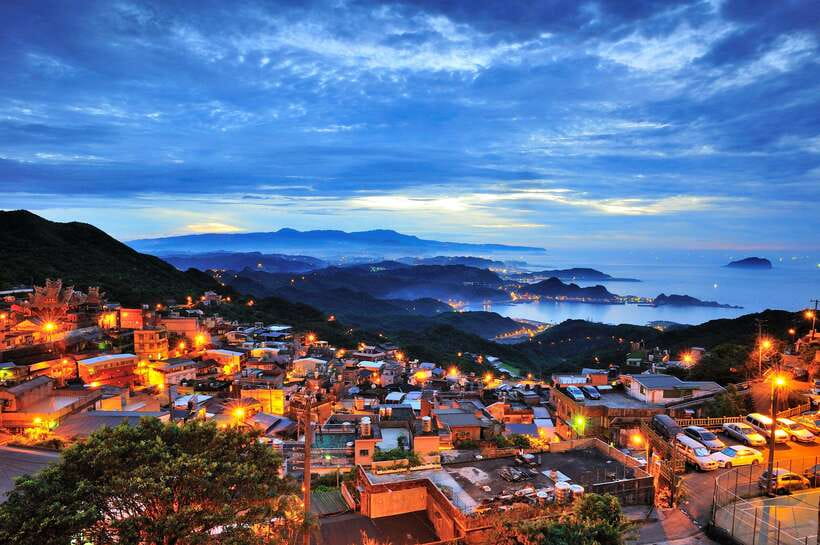 From Taipei: Old Gold Rush Town Jiufen Guided Night Tour - Gold Museum in New Taipei City, Mining Story With Real Objects