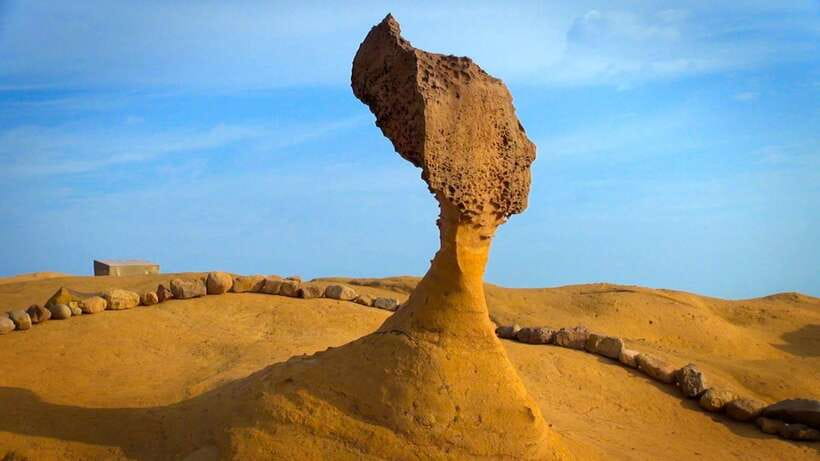 From Taipei: Private Scenic Tour to Jiufen, Yehliu & Pingxi - Yehliu Geopark and Queen’s Head: The Rock Formations You Came For