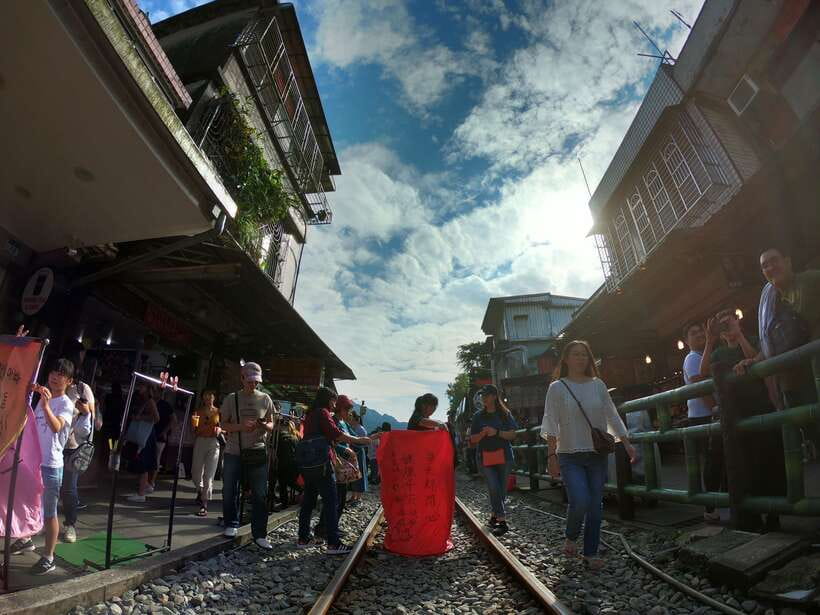From Taipei: Private Scenic Tour to Jiufen, Yehliu & Pingxi - Shifen Old Street: Train-Track Wander Time