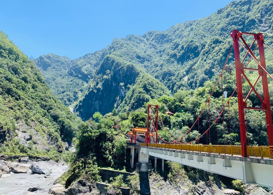 From Taipei: Taroko Gorge Private Tour - Cimu Bridge: small carvings, big meaning
