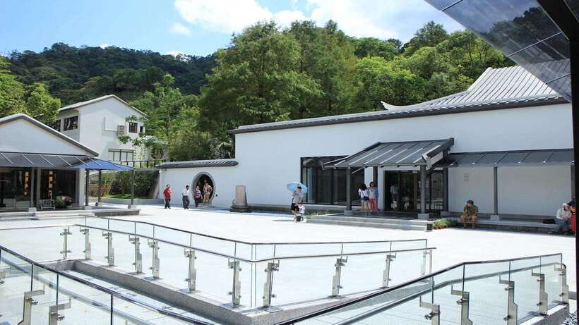 From Taipei: Thousand-Island Lake & Tea Museum Private Tour - Pinglin Tea Museum: an hour that turns sips into stories