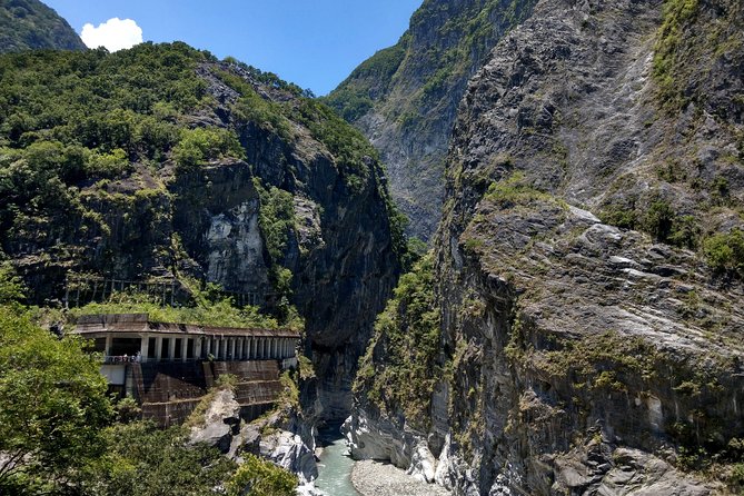 Full-Day Private Taroko National Park Tour from Hualien City - Eternal Spring Shrine: A Quick Stop With Road-Building Context