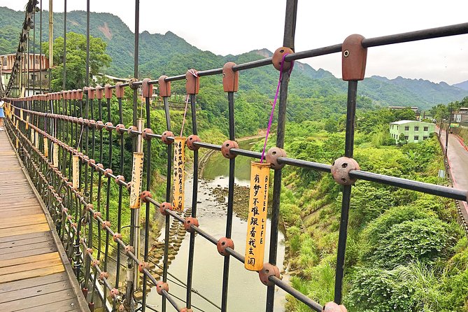 Full-Day Tour in Shifen, Jiufen & Yehliu of Taipei (Incl. ticket) - Yehliu Geopark: the included ticket and the alien-rock walk