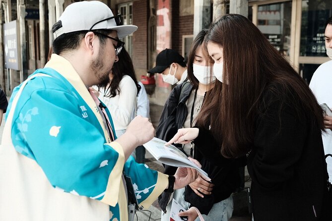 Guided Historical Tour in Taichung with Suncake DIY Experience - Ji Guang stinky tofu: a fast food stop that teaches fermentation culture