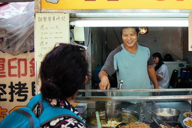 Highlights & Hidden Gems With Locals: Best of Taipei Private Tour - Stop 3: Nanmen Market for dried goods and snack shopping