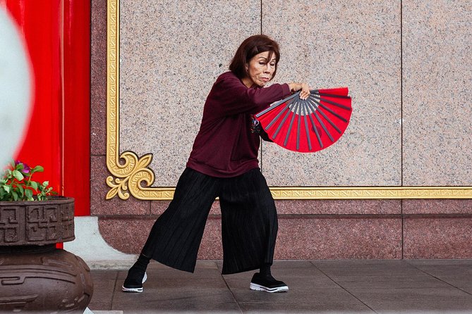 Highlights & Hidden Gems With Locals: Best of Taipei Private Tour - Stop 5: Datong District household registration office area and bubble tea