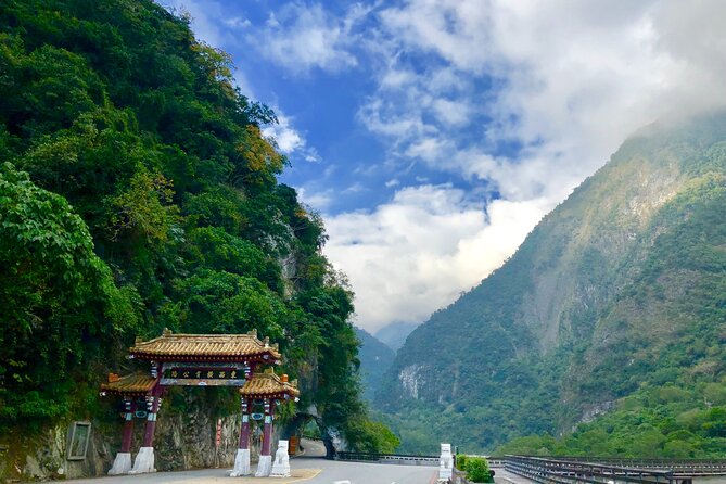 Hualien Taroko Day Tour From Ximending - Should you book this Taroko day tour from Taipei?