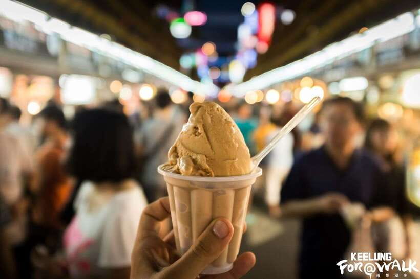 Keelung Half-Day Food Tour: Explore Day & Night Markets - The temple stop, and how stories turn food into a place