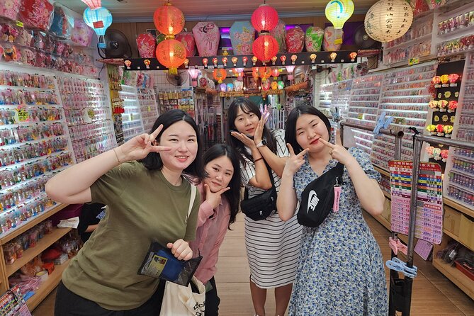 Keelung port pick up day tour ( private group) - Yehliu Geopark: Queen’s Head Style Rocks in About One Hour