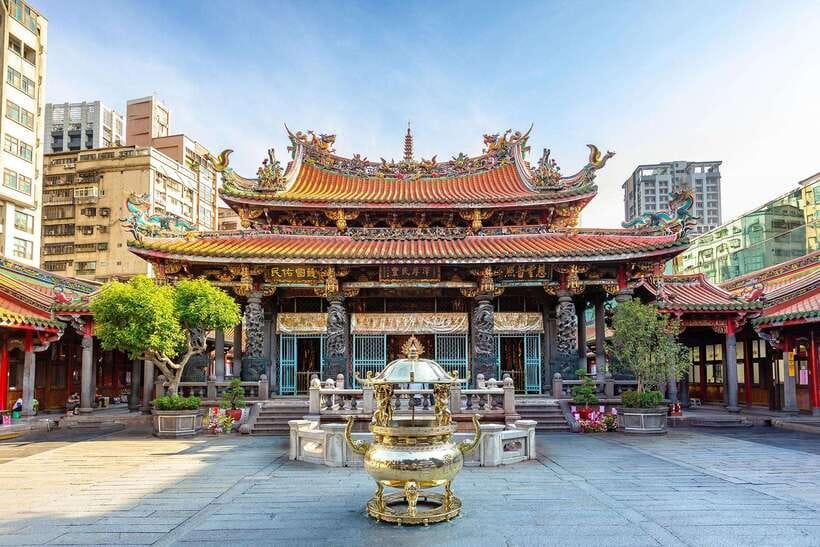 Keelung: Shore Excursion Private 8H Taipei Urban Adventure - Ximending for youth-style shopping and street food vibes