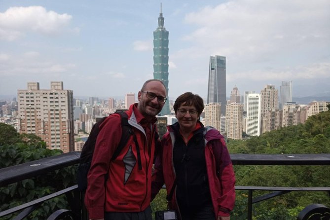 Keelung Shore Excursion: Xiangshan Hiking & Classic Taipei Culture Private Tour - The $175 question, and whether it feels like a fair deal