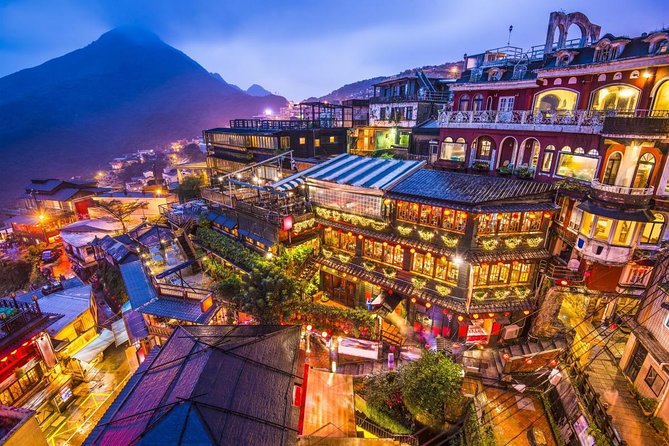 Keelung Shore Excursion: Yehliu Geopark, Jiufen, Houton Cat Village Private Tour - Golden Waterfall: Small Time, Big Visual Payoff
