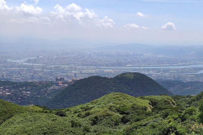 One Day Hike around Taipei's Yangmingshan National Park - The Yangmingshan National Park section: where the views start to matter