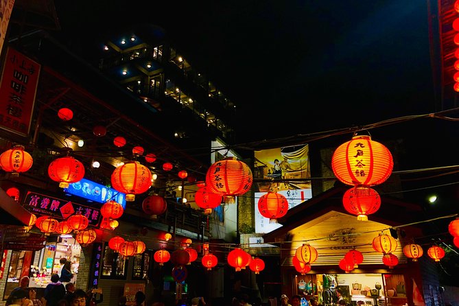 One-day private chartered car tour in Taipei: Yehliu, Jiufen, Pingxi, North Coast popular attractions with chartered car, professional Chinese/English driver - Shifen Waterfall Walk Area: curtain falls and rainbow chances