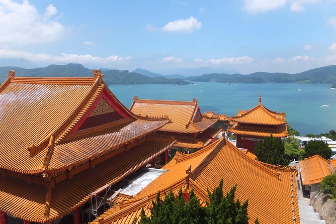 One-day Sun Moon Lake Tour Package - Learning from the guide: what “private” looks like in real life