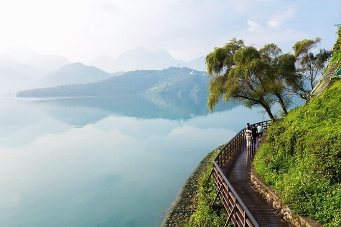 Private 9-Hour Sun Moon Lake Leisure Tour from Taichung (台中)! - Stop 3: Cien Pagoda for classic photos and peaceful views