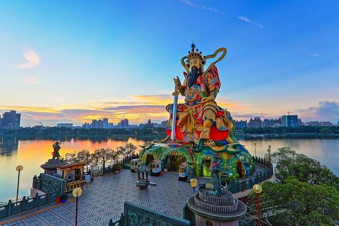 Private Classic Kaohsiung Day Tour - Xiziwan sunset, an ocean view that actually matters
