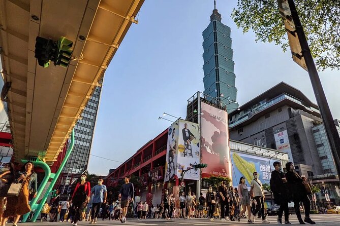 Private Cruise Tour from Keelung: Trip to Taipei - 44 South Military Village And Dihua Street, Two Ways To See Older Taipei