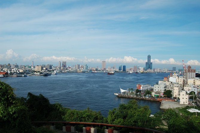 Private Custom Kaohsiung Day Tour - Private transport that actually changes your day