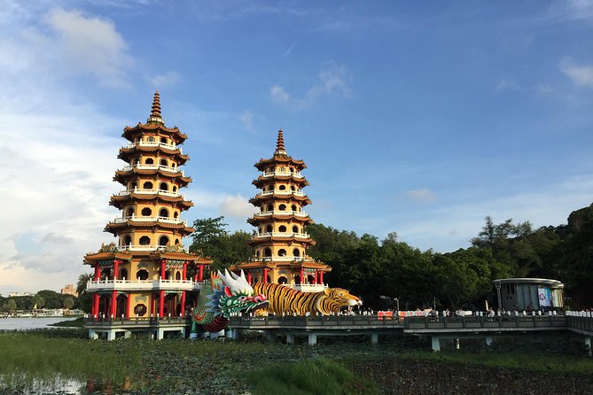 Private Custom Kaohsiung Day Tour - Price and value: when $236 per group feels fair