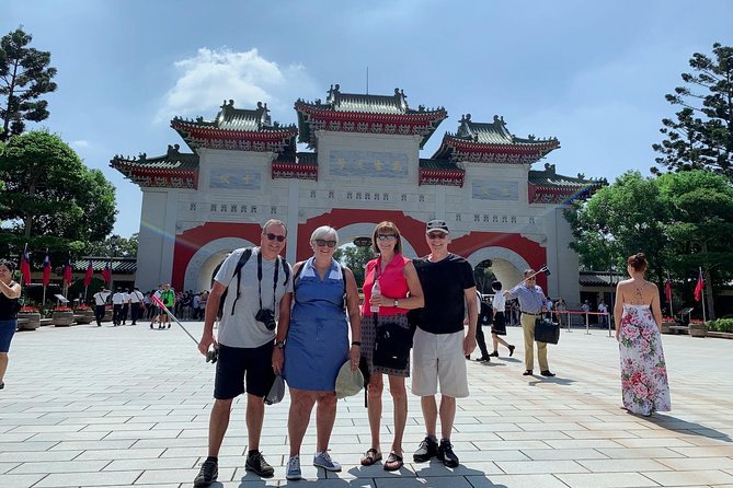 Private Custom Taipei Airport Layover Tour - Chiang Kai-shek Memorial Hall: A Major Landmark That’s Still Worth It