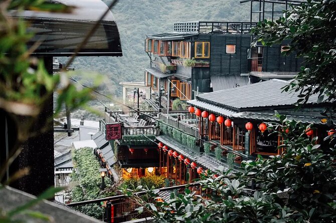 Private Day Trip to Jiufen, Shifen and Yehliu Park - Price and logistics: what $190 covers, and what costs extra