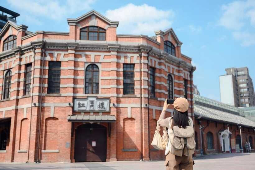 Private Taipei City Layover Tour from TPE Airport - Food planning when meals are not included