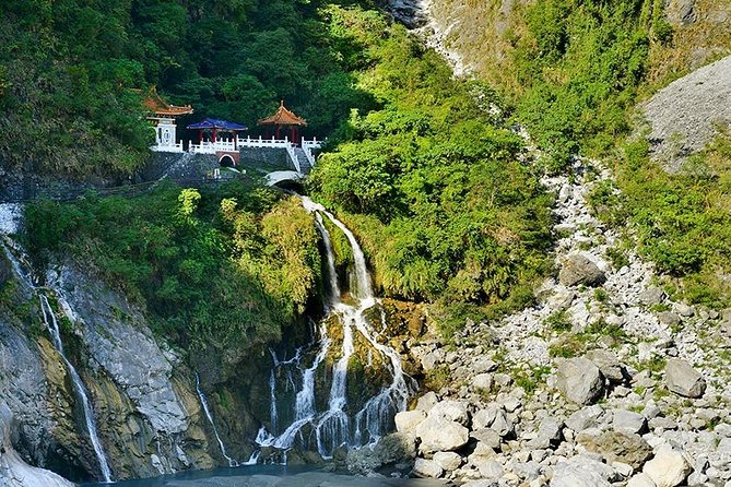 Private Taroko Gorge National Park Day Tour - Photography and short walks: how to make the most of your time