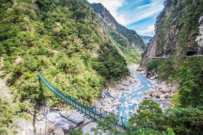 【Private】Taroko National Park (Pickup from Taipei/Yilan/Hualien) - Price and what you get for $226