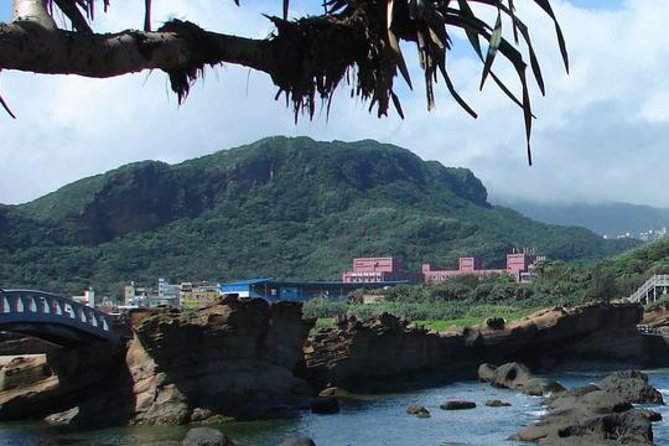 Private Tour: Jiufen Gold Rush Town and Yehliu National Geopark from Taipei - Private pickup from Taipei, and how to plan your morning
