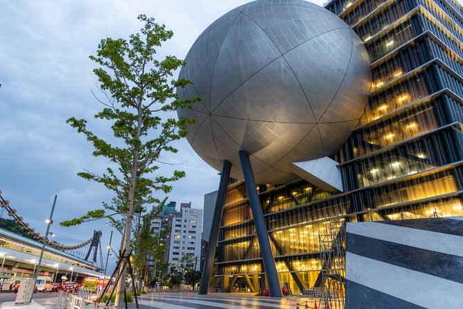 [Private Tour] Shilin Night Market Walking Tour With a Private Tour Guide (2-hr) - The temple stop and the culture story behind the snacks