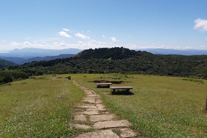 Private Yangmingshan National Park Hiking Day Tour from Taipei - Qingtiangang Grassland and the Mt Qixing viewpoint payoff