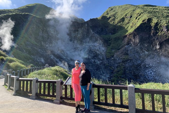 Private Yangmingshan Volcano Tour - Weather Reality: When Wind or Rain Changes the Plan