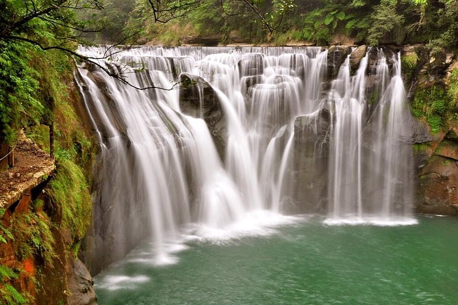 [Private] Yehliu, Jiufen & Shifen from Taipei with Pickup - Shifen Waterfall Stop: Little Niagara and the Forest Walk