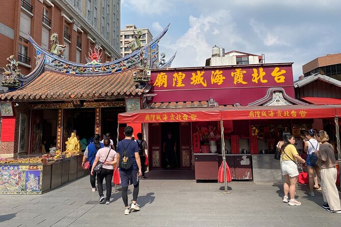 Small-Group: Classic Taipei Landmarks Day Tour - Key highlights you will actually feel