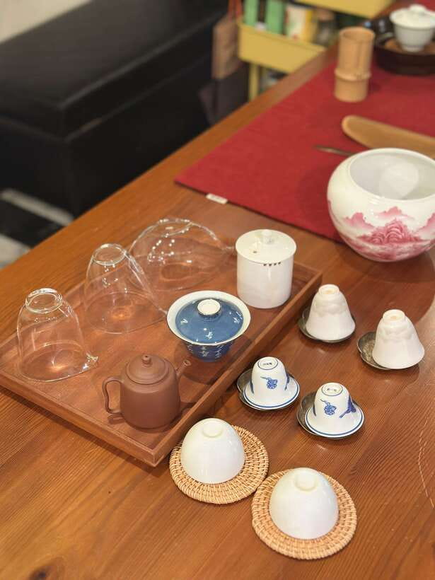 Tainan Culture Trip: Chinese Tea Ceremony_Oolong Tea - Tainan Oolong Tea Ceremony: what you are really paying for