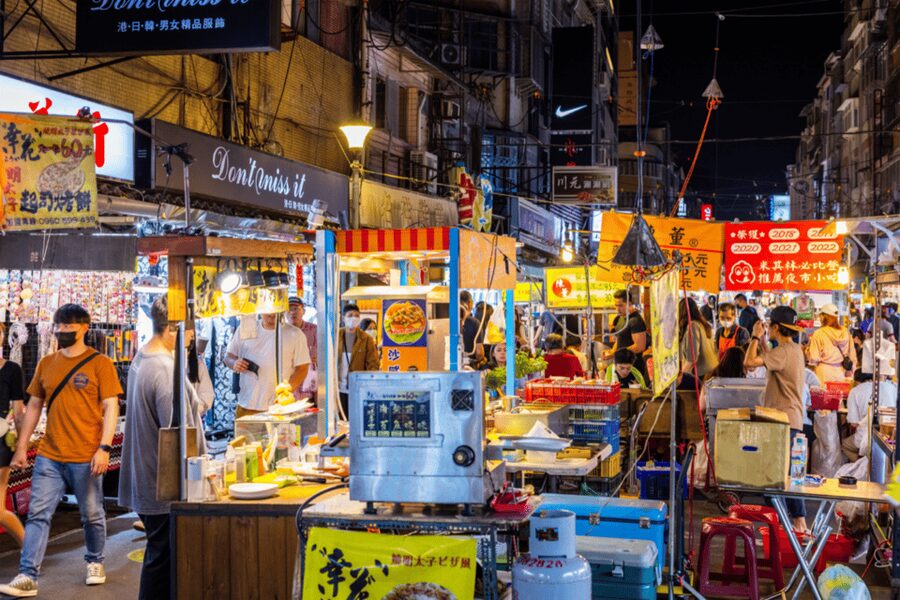 Taipei: 2-Hour Raohe Night Market Walking Tour - Sea Goddess Temple and Songshan Temple Moments That Add Meaning