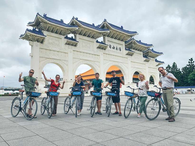 Taipei: 4-Hour Morning City Cycling Tour with Breakfast - Why Taipei Works So Well on a 4-Hour Bike Ride