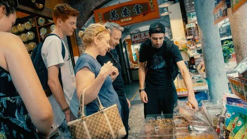 Taipei: 4-Hour Morning City Cycling Tour with Breakfast - DiHua Historical Street and Xiahai Temple Tea Stops