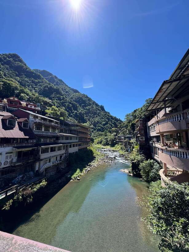 Taipei: 8 Hours Private Day Tour in Wulai with Benz Vito - Key highlights you will actually care about